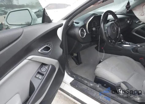 2019 Chevrolet Camaro 1Lt z USA, uszkodzony, nr VIN 1G1FB1RS4K0107532